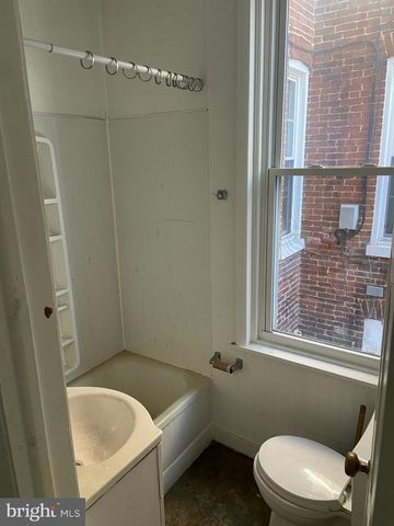 626 CHESTNUT ST, York, PA 17403