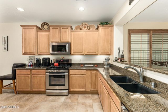 32004 N SKYLINE Drive, San Tan Valley, AZ 85143