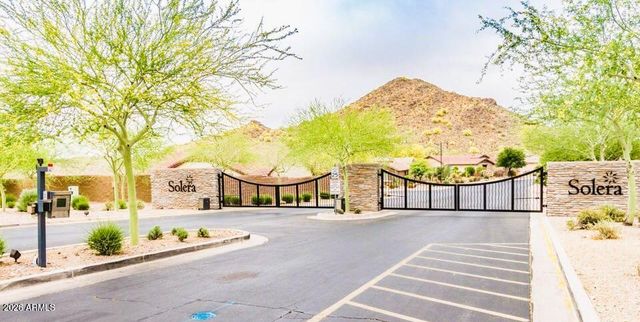32004 N SKYLINE Drive, San Tan Valley, AZ 85143