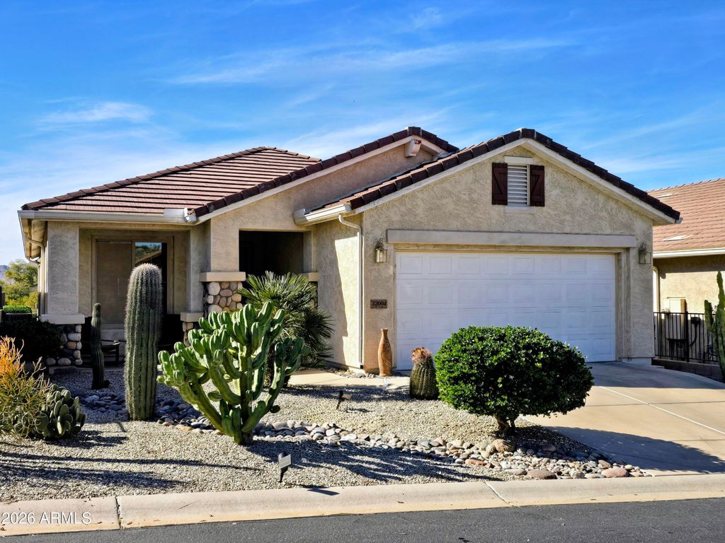 32004 N SKYLINE Drive, San Tan Valley, AZ 85143 — exterior
