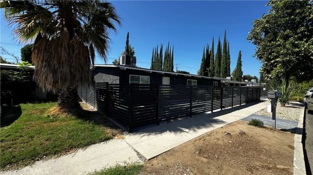 7833 Bothwell, Reseda, CA 91335