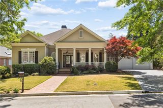 2093 Stephens Walk, Dunwoody, GA 30338