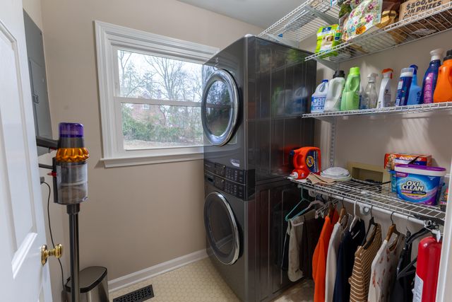 237 Rose Hill Avenue, Versailles, KY 40383