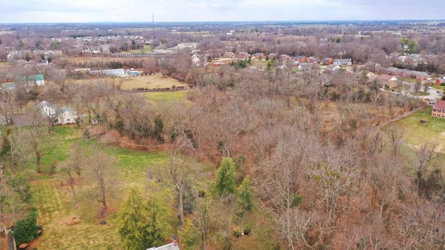 237 Rose Hill Avenue, Versailles, KY 40383