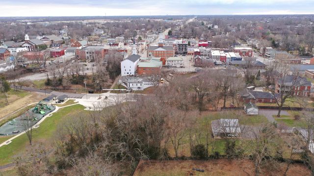 237 Rose Hill Avenue, Versailles, KY 40383