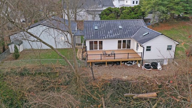 237 Rose Hill Avenue, Versailles, KY 40383