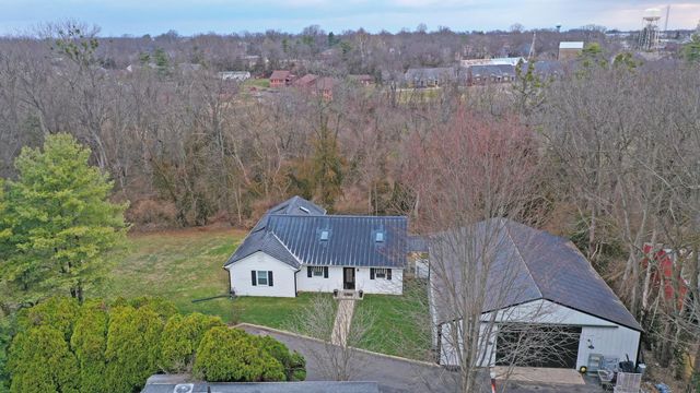 237 Rose Hill Avenue, Versailles, KY 40383