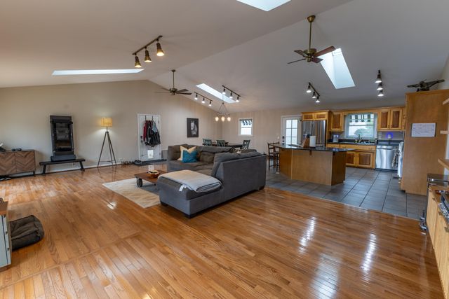 237 Rose Hill Avenue, Versailles, KY 40383