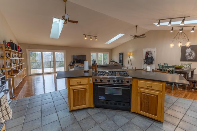 237 Rose Hill Avenue, Versailles, KY 40383