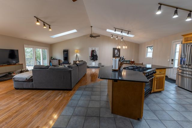 237 Rose Hill Avenue, Versailles, KY 40383