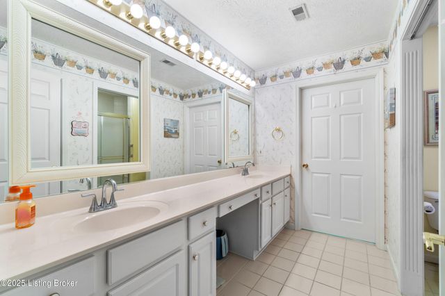 12203 Big Bear Pl, Jeffersontown, KY 40299