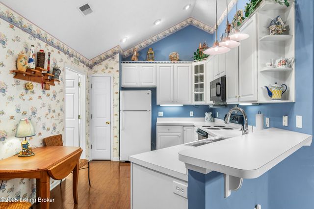 12203 Big Bear Pl, Jeffersontown, KY 40299