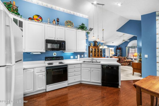 12203 Big Bear Pl, Jeffersontown, KY 40299