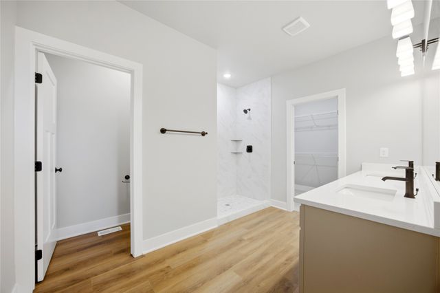 1715 Roebling Road, Adel, IA 50003