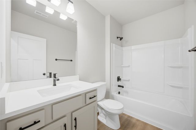 1715 Roebling Road, Adel, IA 50003