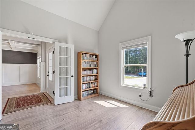 902 Edgewater Drive, Loganville, GA 30052