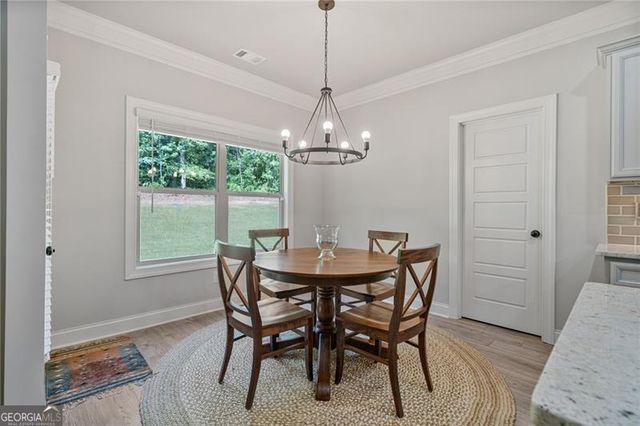 902 Edgewater Drive, Loganville, GA 30052