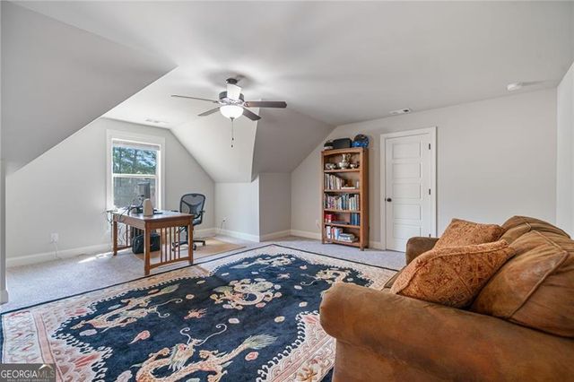 902 Edgewater Drive, Loganville, GA 30052