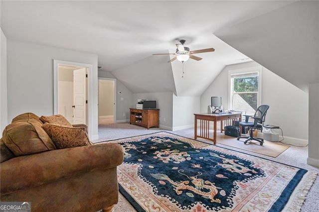 902 Edgewater Drive, Loganville, GA 30052