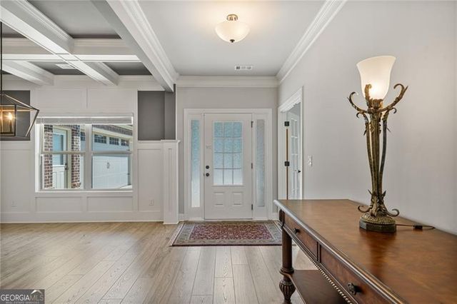 902 Edgewater Drive, Loganville, GA 30052