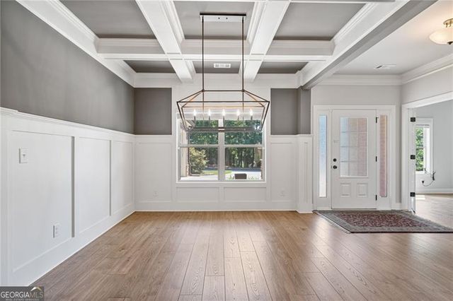 902 Edgewater Drive, Loganville, GA 30052