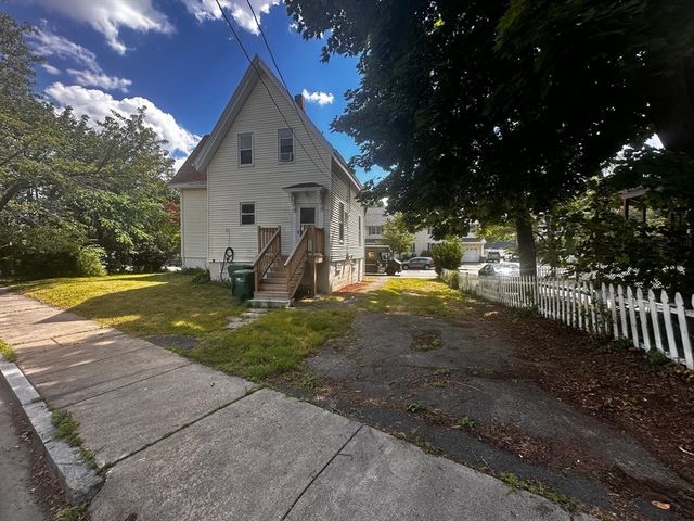 44 Jerome St, Medford, MA 02155
