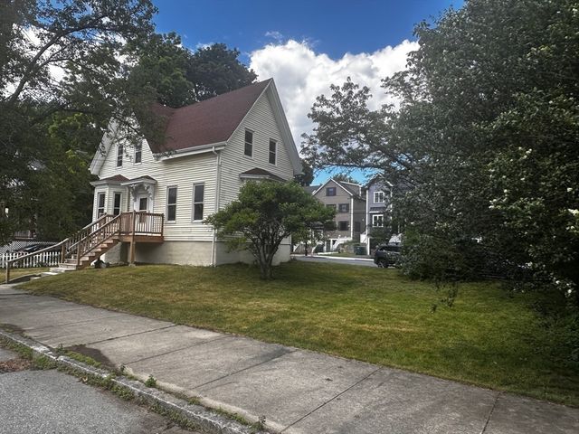 44 Jerome St, Medford, MA 02155