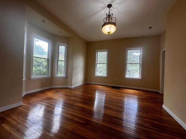 44 Jerome St, Medford, MA 02155