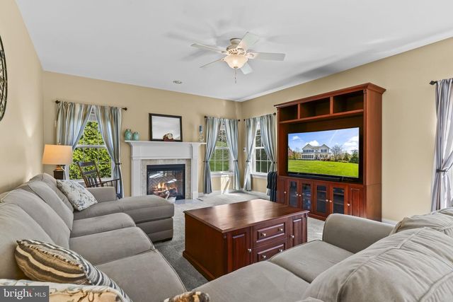 4341 BARBERRY DR, Huntingtown, MD 20639
