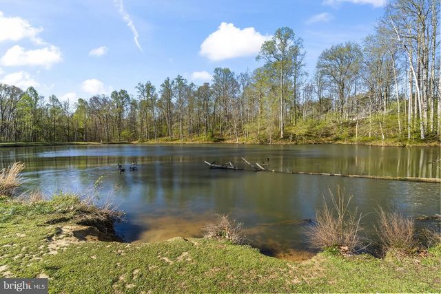 4341 BARBERRY DR, Huntingtown, MD 20639