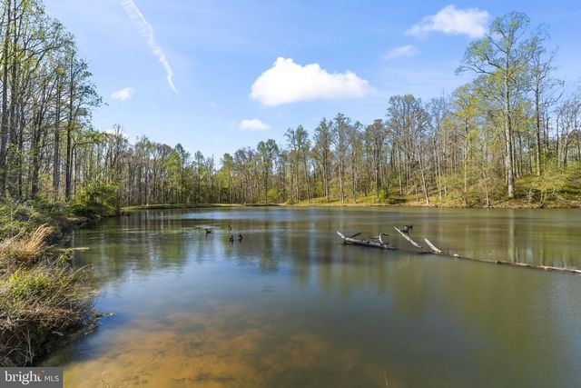 4341 BARBERRY DR, Huntingtown, MD 20639