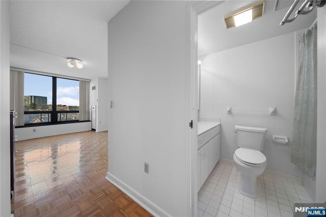 900 Palisade Avenue 5A, Fort Lee, NJ 07024