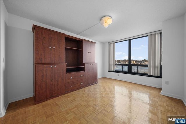 900 Palisade Avenue 5A, Fort Lee, NJ 07024