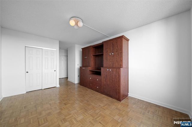 900 Palisade Avenue 5A, Fort Lee, NJ 07024