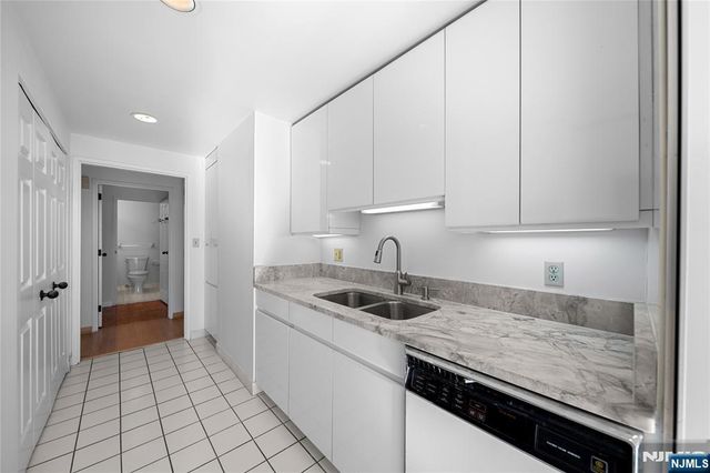 900 Palisade Avenue 5A, Fort Lee, NJ 07024