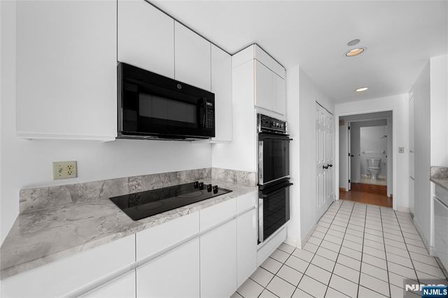 900 Palisade Avenue 5A, Fort Lee, NJ 07024