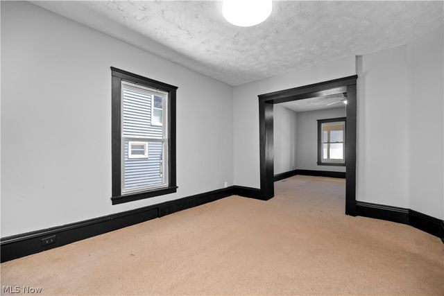 1592 Newman Avenue, Lakewood, OH 44107