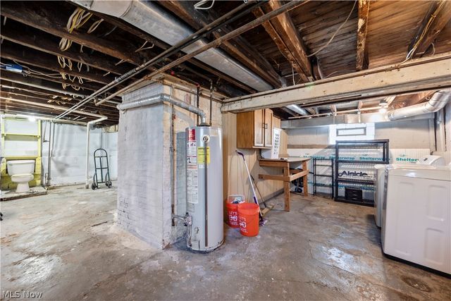 1592 Newman Avenue, Lakewood, OH 44107