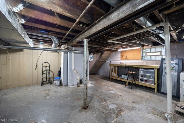 1592 Newman Avenue, Lakewood, OH 44107