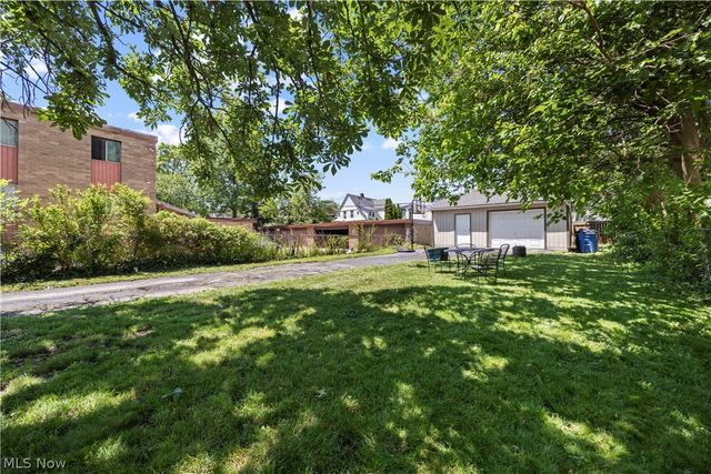 1592 Newman Avenue, Lakewood, OH 44107