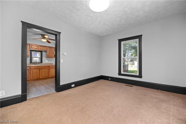 1592 Newman Avenue, Lakewood, OH 44107