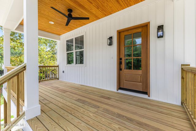 203 Sand Dollar Lane, Hampstead, NC 28443