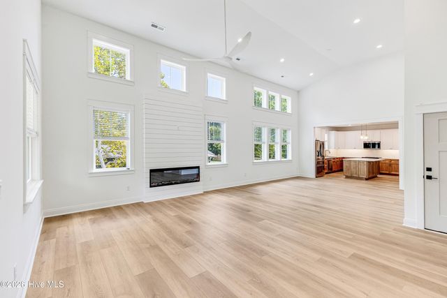 203 Sand Dollar Lane, Hampstead, NC 28443