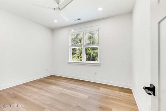 203 Sand Dollar Lane, Hampstead, NC 28443