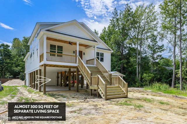 203 Sand Dollar Lane, Hampstead, NC 28443
