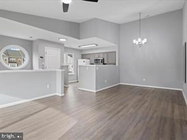 9422 SCARLET OAK DR, Manassas, VA 20110
