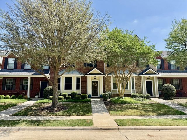 2214 Carlisle Street, Bedford, TX 76021