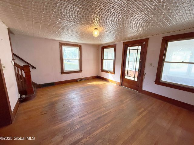 2582 Albany Street, Schenectady, NY 12304