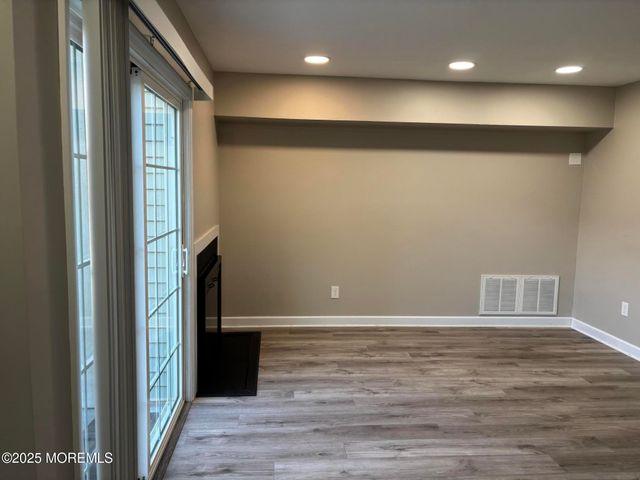 248 Larchwood Court, Howell, NJ 07731