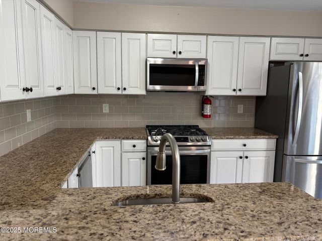 248 Larchwood Court, Howell, NJ 07731